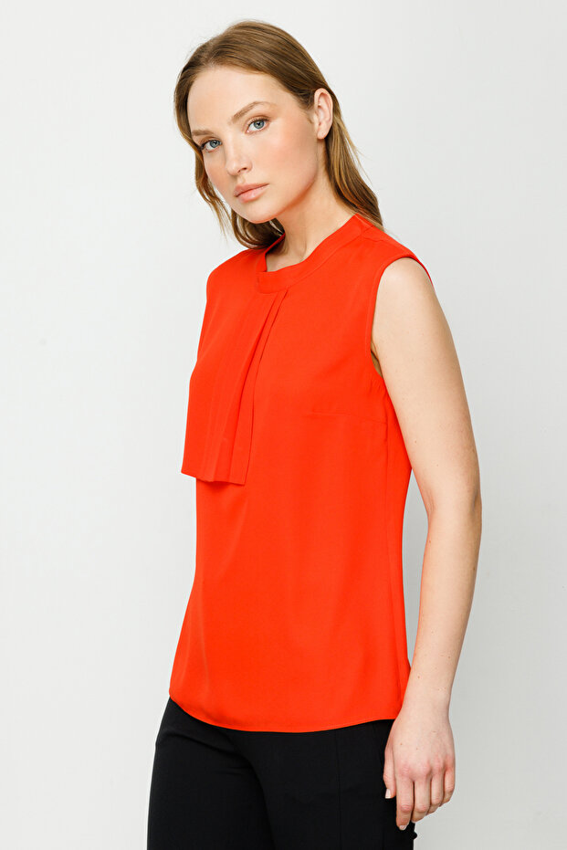 بلوزة مطوي الياقة - 2