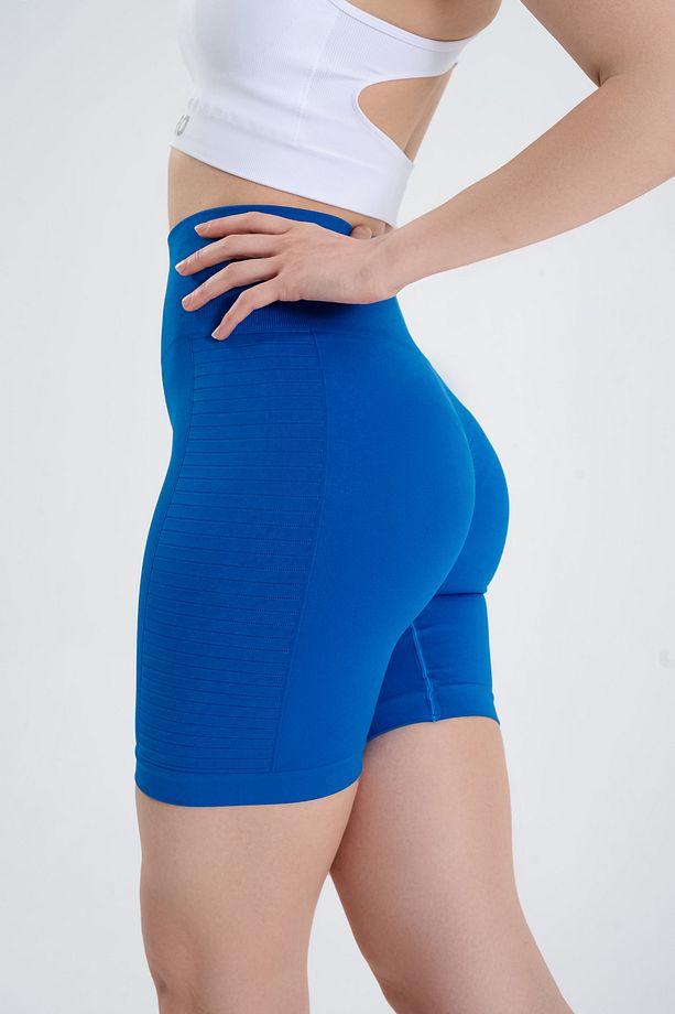 Push-up Detaylı Süper Esnek Düz Şort - 4