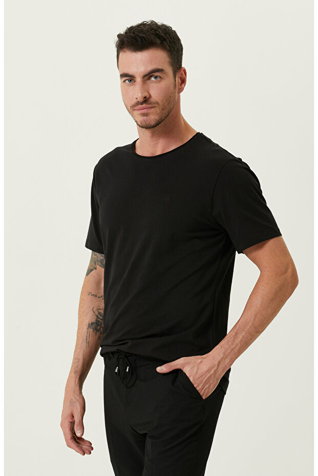 Μαύρο κοντομάνικο μπλουζάκι - 3