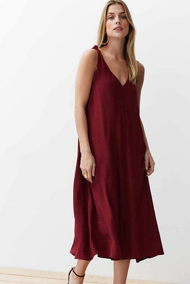 Bordo Rahat Kesim V Yaka Midi Dokuma Elbise TWOSS23EL00882 - 2