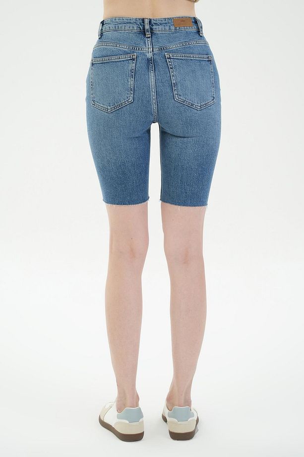 Orta Mavi Yüksek Bel Paçası Kesikli Jean Şort C 4534-091 - 4