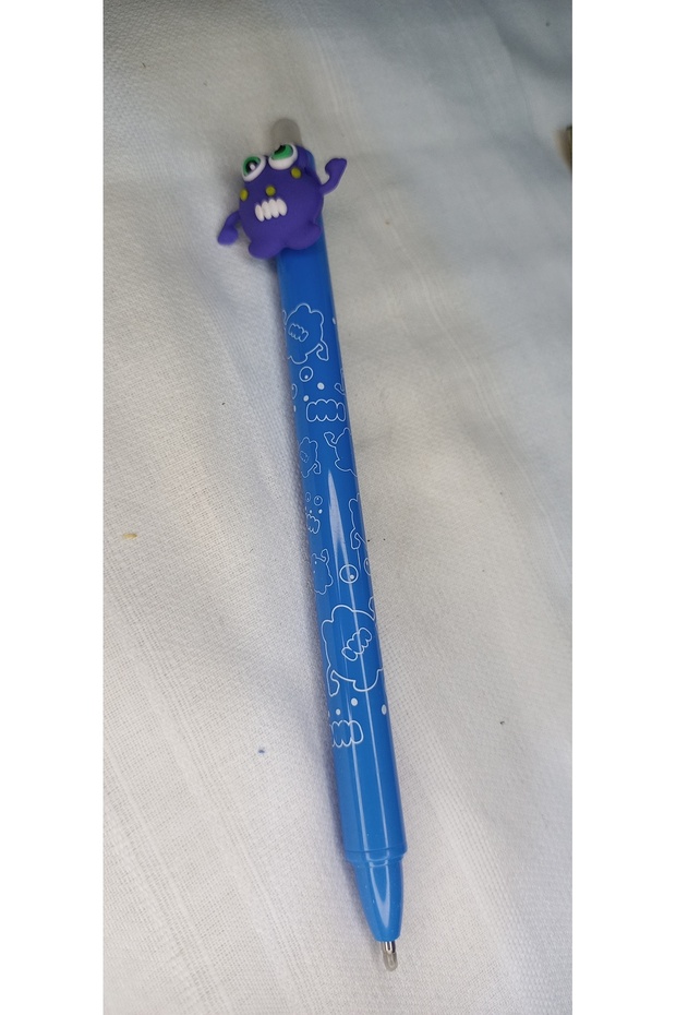 Ironed erased pencil when scratched on fabric