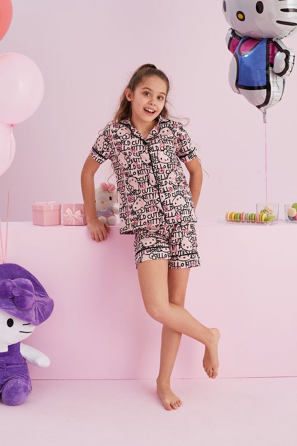 Hello Kitty Lisanslı %100 Pamuk Pembe Çok Renkli Düğmeli Biyeli Şort Pijama Takım - 4
