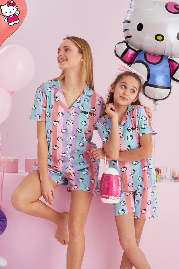 Hello Kitty Lisanslı %100 Pamuk Çok Renkli Düğmeli Şort Pijama Takım - 1
