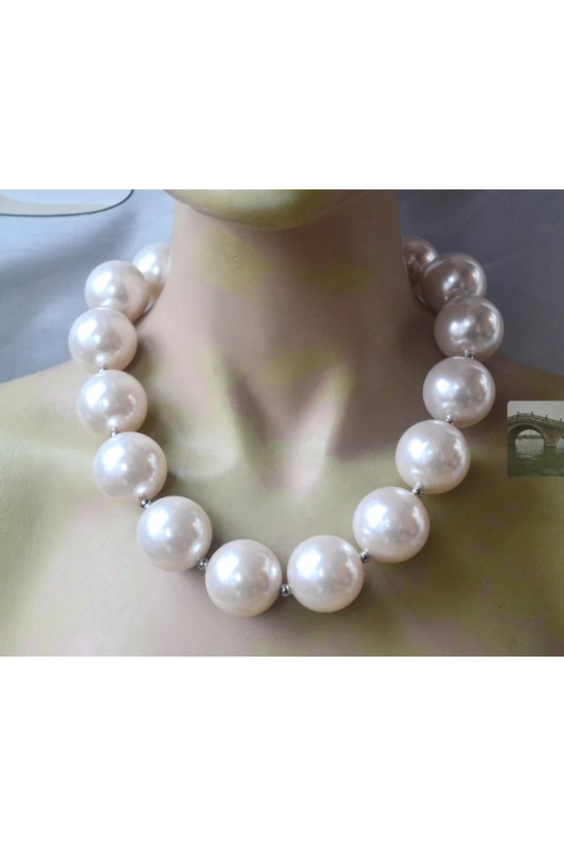 Olivia 30mm large size pearl necklace