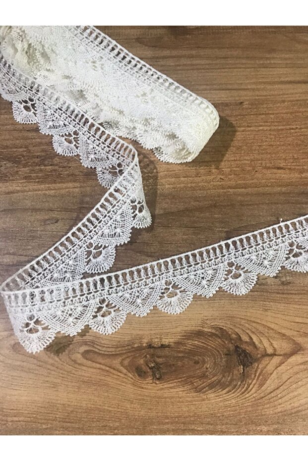 Wide Needle Embroidery Ecru Guipure Tape