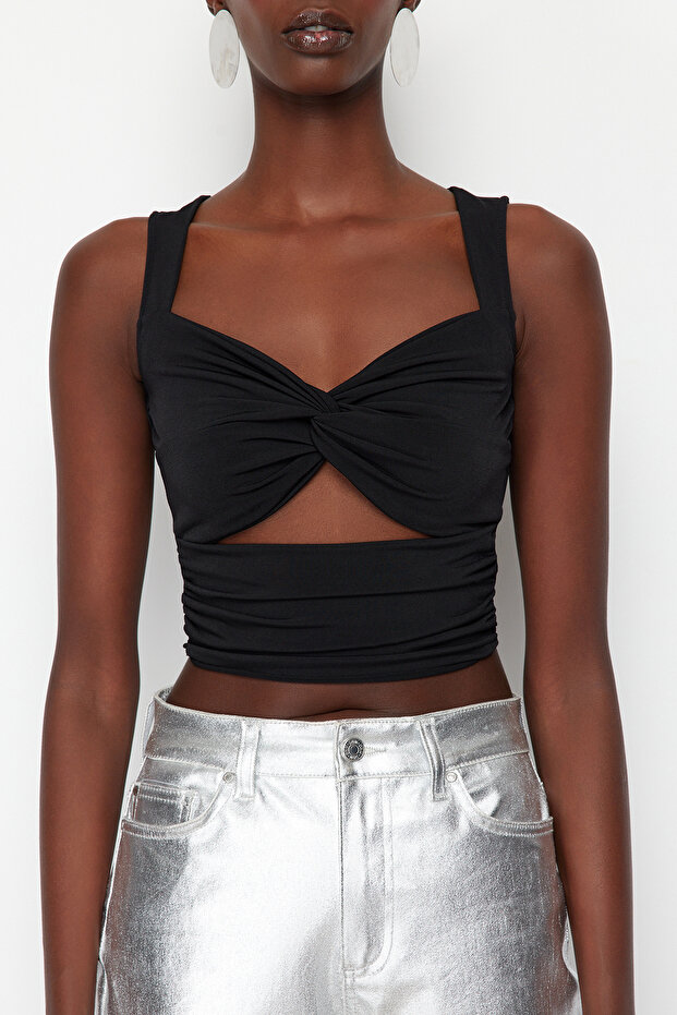 Siyah Crop Pencere/Cut Out Detaylı Örme Bluz TPRSS24BZ00029 - 5