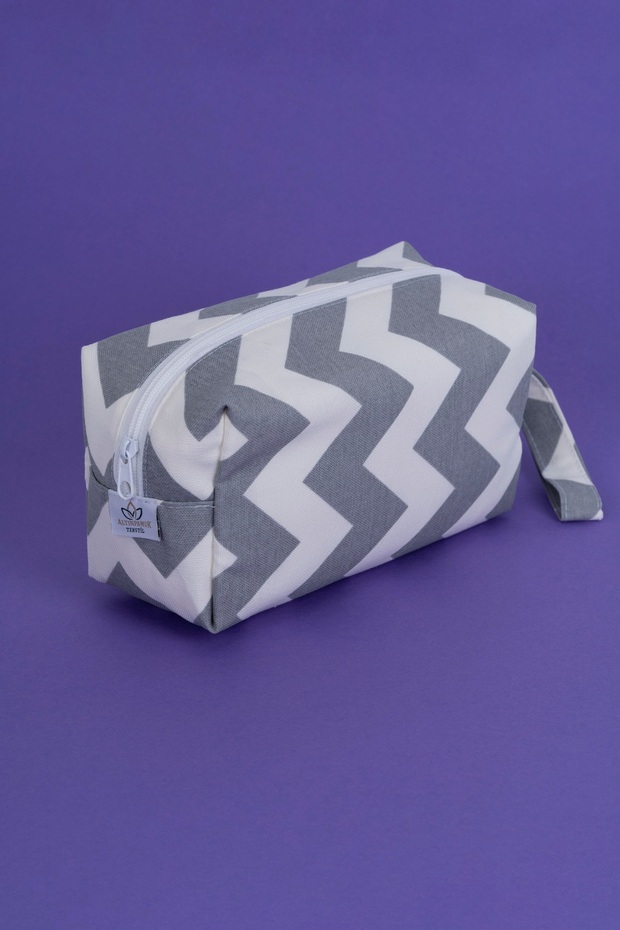 حقيبة مكياج رمادية متعرجة متعددة الأغراض مقاس كبير - 3