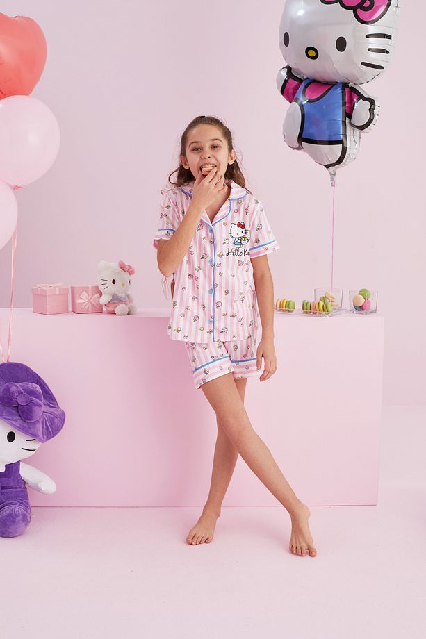 Hello Kitty Lisanslı %100 Pamuk Pembe Çok Renkli Düğmeli Biyeli Şort Pijama Takım - 4
