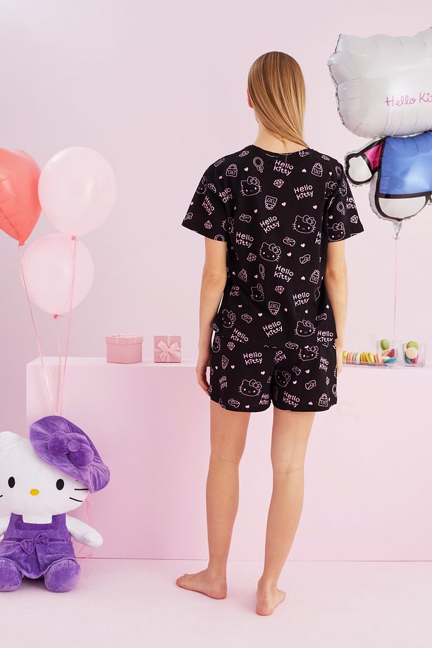 Hello Kitty Lisanslı %100 Pamuk Siyah Çok Renkli Bisklet Yaka Şort Pijama Takım - 3
