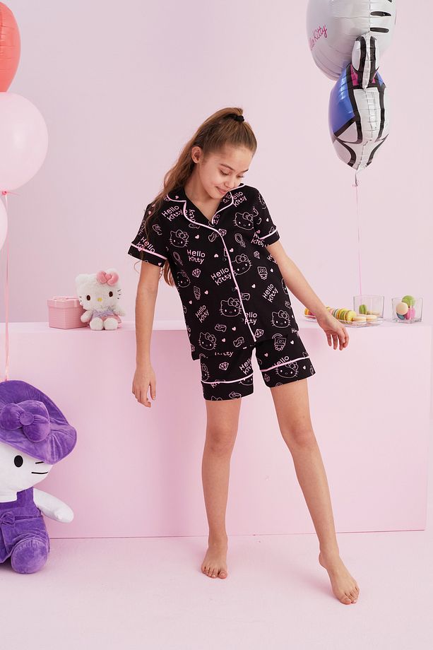 Hello Kitty Lisanslı %100 Pamuk Siyah Çok Renkli Düğmeli Biyeli Şort Pijama Takım - 4