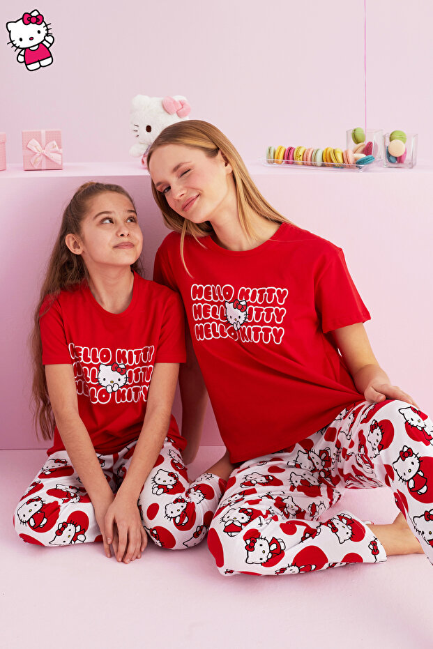 Hello Kitty Licensed 100% Cotton Red Multicolor Crew Neck Pajama Set
