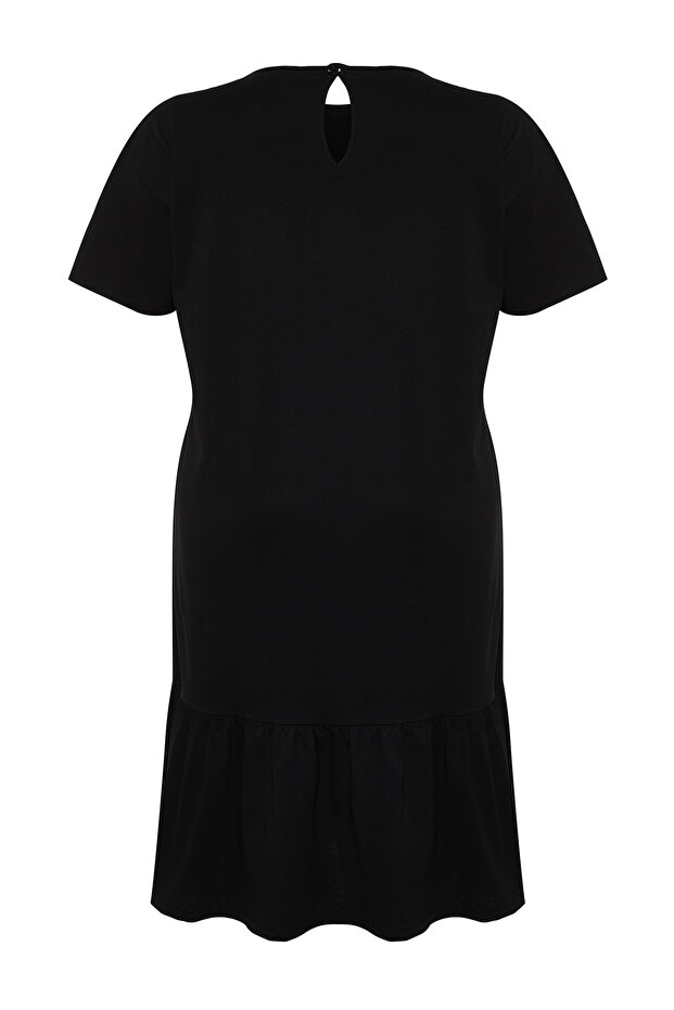 Siyah Eteği Fırfırlı Etiket Detaylı %100 Pamuk Örme Büyük Beden T-shirt Elbise TBBSS24AH00171 - 8