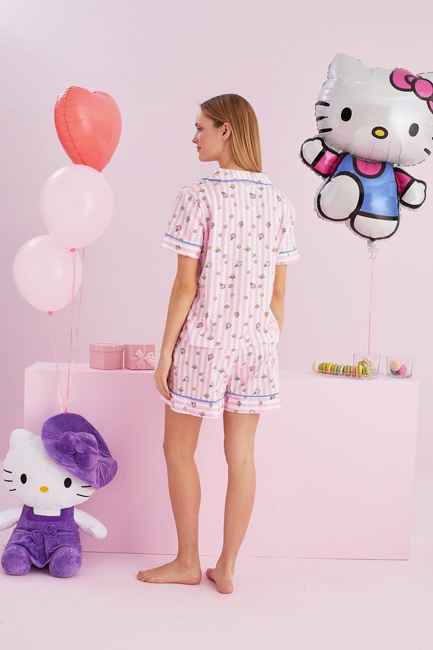 Hello Kitty Lisanslı %100 Pamuk Pembe Çok Renkli Düğmeli Biyeli Şort Pijama Takım - 3