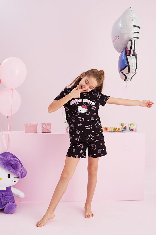 Hello Kitty Lisanslı %100 Pamuk Siyah Çok Renkli Bisklet Yaka Şort Pijama Takım - 5