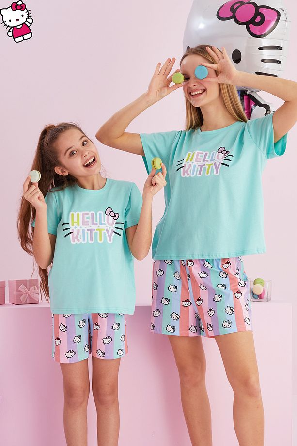 Hello Kitty Lisanslı %100 Pamuk Yeşil Çok Renkli Bisklet Yaka Şort Pijama Takım - 1