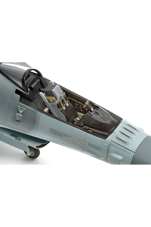1/72 US. Lockheed Martin F-16CJ (Block50) Falcon Plastik Savaş Uçağı Maket Kiti, Demonte Hobi Seti - 5