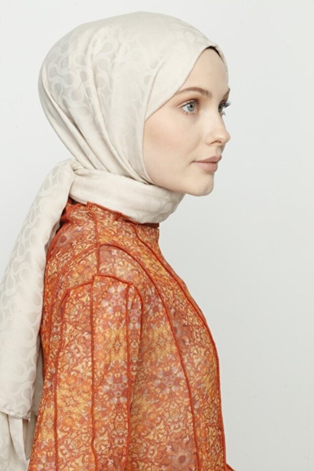 Ivory Bloom Pattern Shawl - 3