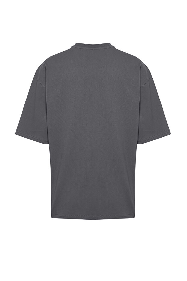 Antrasit Oversize %100 Pamuklu Bisiklet Yaka Minimal Yazı Baskılı T-Shirt TMNSS23TS00084 - 8