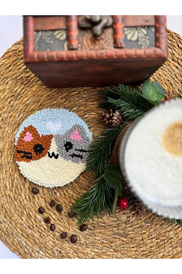 قاعدة أكواب للقطط الصغيرة - 1