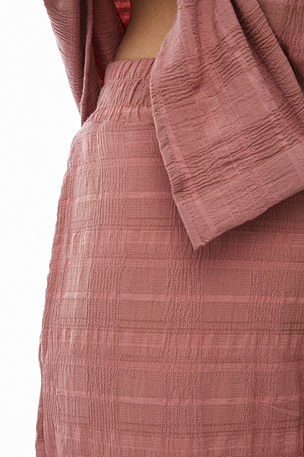 Teksturirane pantalone - 8