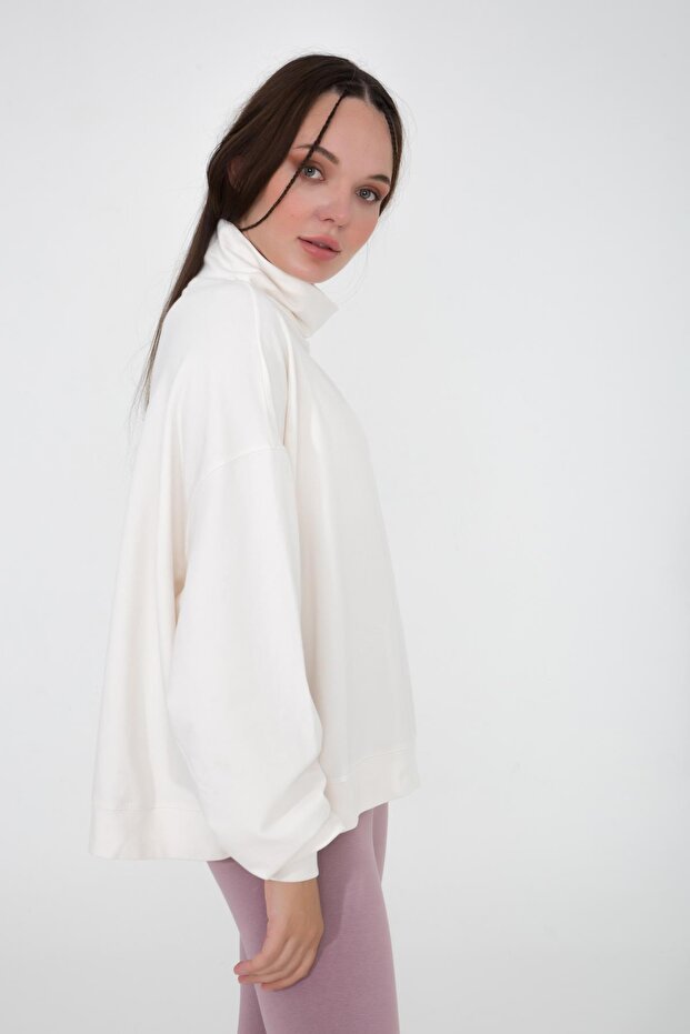 سويت شيرت Vassago كريمي بياقة واقفة أساسي رفيع - 4