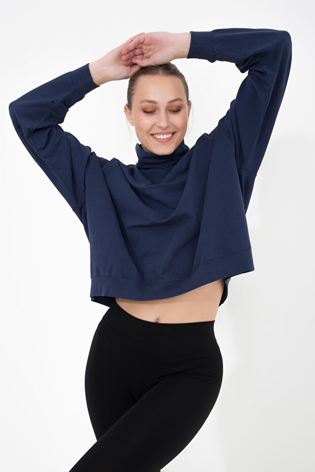 سويت شيرت Vassago ذو الياقة العالية باللون الأزرق الداكن - 2