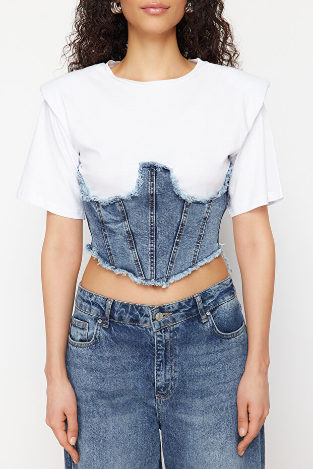 Beyaz Denim Detaylı Crop Vatkalı Örme Bluz TWOSS24BZ00578 - 4