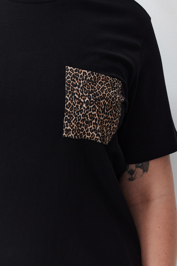 Siyah Oversize Animal Baskılı Cep etaylı %100 Pamuk Örme Büyük Beden T-shirt TBBSS24BF00059 - 4