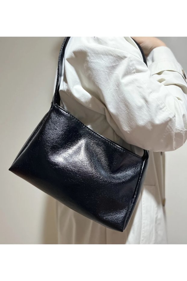 Medium Size Black Patent Leather Women's Shoulder Bag - Serrated v2