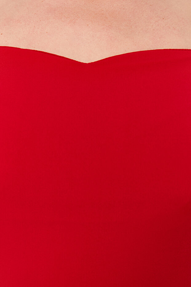 Kırmızı Kalp Yaka Vücuda Oturan Örme Bluz TBBSS24AF00089 - 5