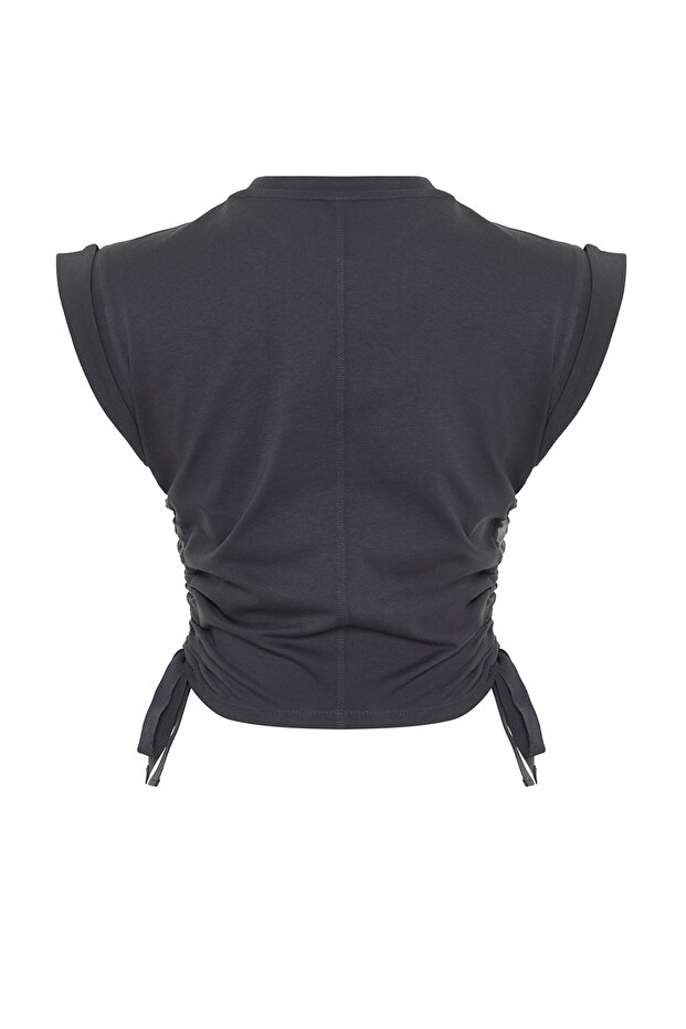 Antrasit %100 Kalın Pamuklu Büzgü Detaylı Crop Yarasa Kol Örme T-Shirt TWOSS24TS00026 - 8