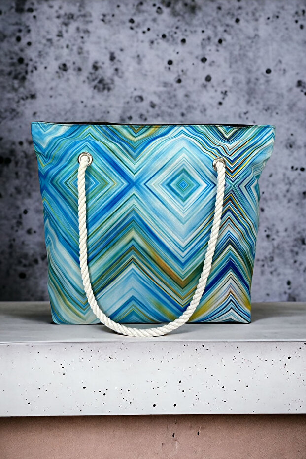 حقيبة شاطئ منقوشة باللون الأخضر - 1