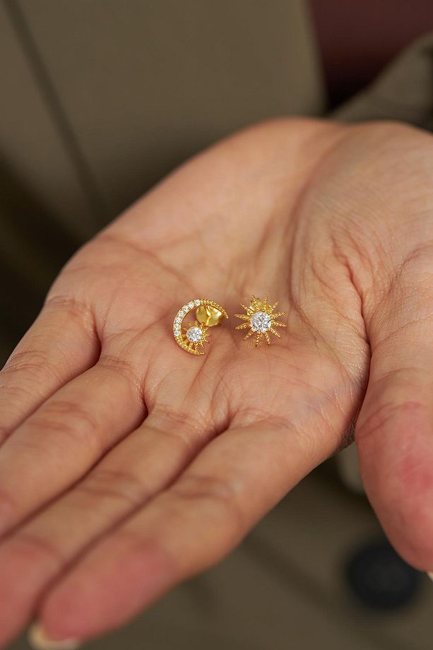 Zirkon Taşlı Gold Güneş Ay İkili Gümüş Küpe - 1