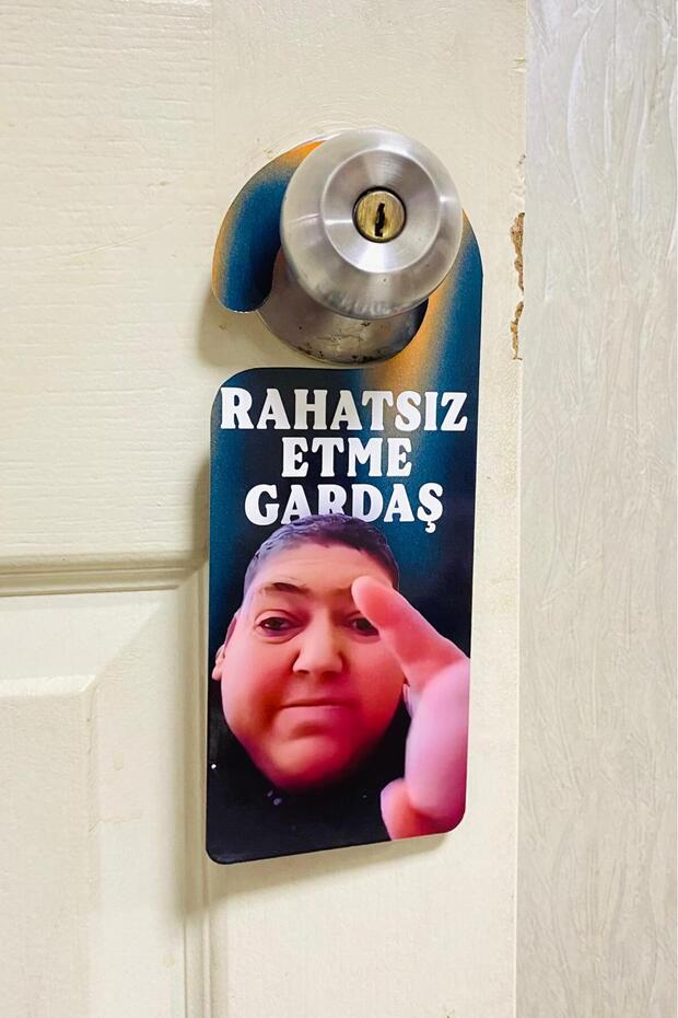 Hakan Yağar - Kapı Uyarı Levhası - 1