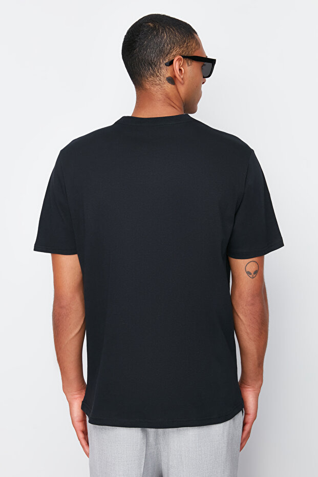 Siyah Regular/Normal Kesim Kurt Nakışlı %100 Pamuklu T-Shirt TMNSS24TS00056 - 2