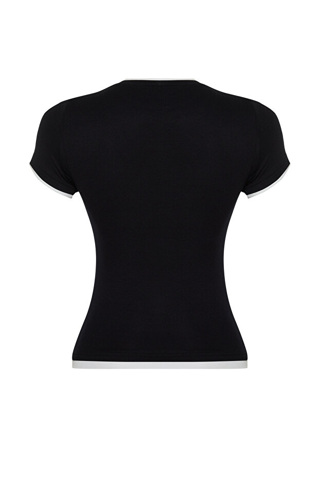 Siyah Viskoz/Yumuşak Kumaşlı Renk Bloklu Vücuda Oturan Esnek Örme T-Shirt TWOSS24TS00063 - 8