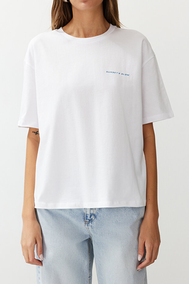 Beyaz %100 Pamuk Baskılı Relaxed/Rahat Kalıp Örme T-Shirt TWOSS24TS00172 - 9
