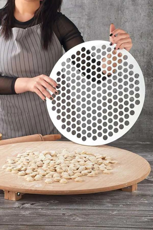Honeycomb Design Ravioli Mold Practical Easy 61 Compartment Ravioli Making Mold Assortment Ravioli Making Tool
