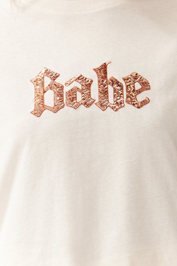 Taş Payet Slogan Nakışlı Regular/Normal Kalıp Örme T-Shirt TWOSS24TS00045 - 4