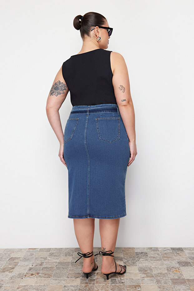 Açık Mavi Kuşaklı Yüksek Bel Yırtmaçlı Denim Etek TBBSS23AZ00017 - 6