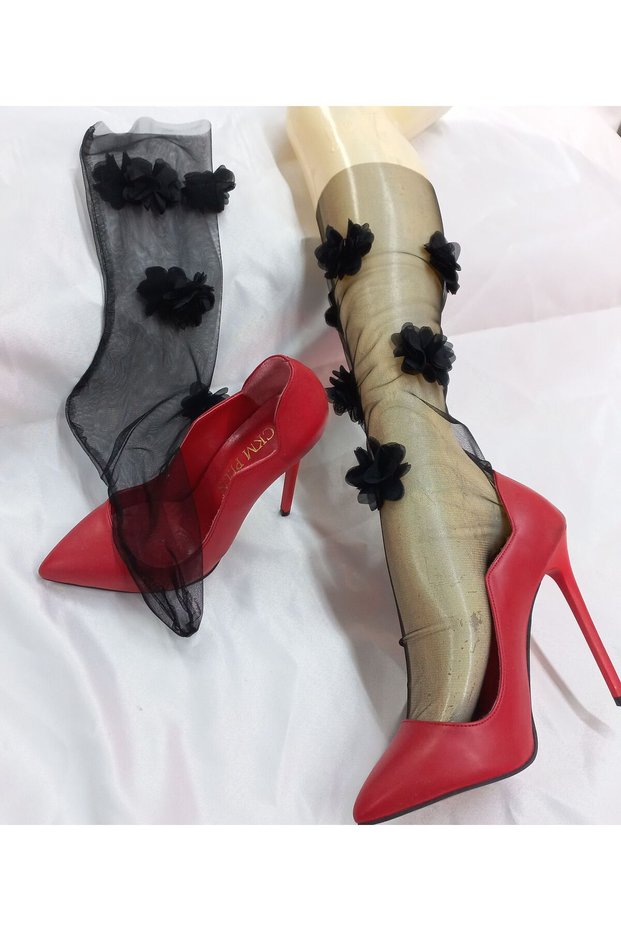 Eftelya floral Tulle bridal stockings, black.