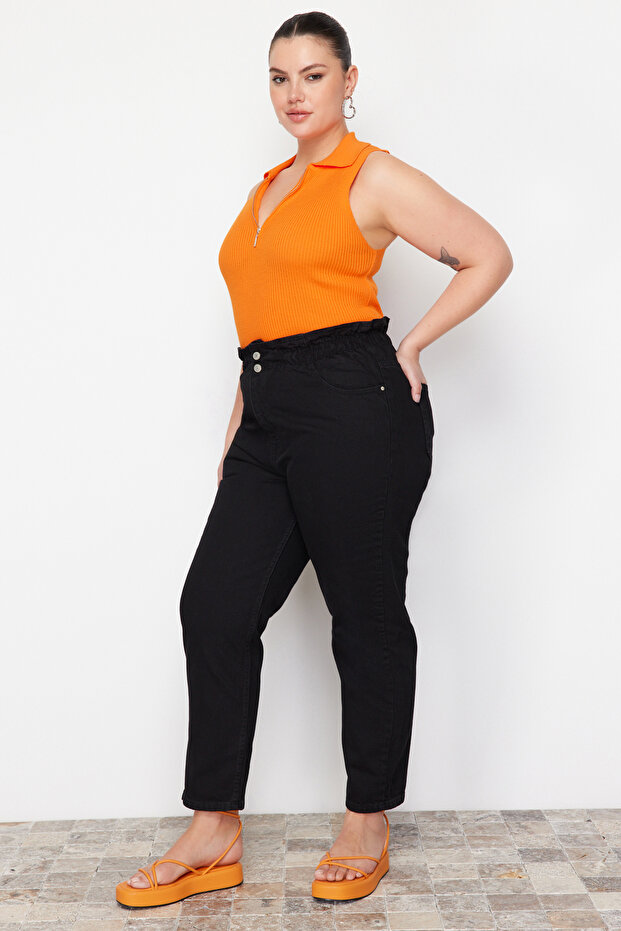 Siyah Yüksek Bel Beli Lastikli %100 Pamuk Büyük Beden Mom Jeans TBBAW23JE00002 - 3