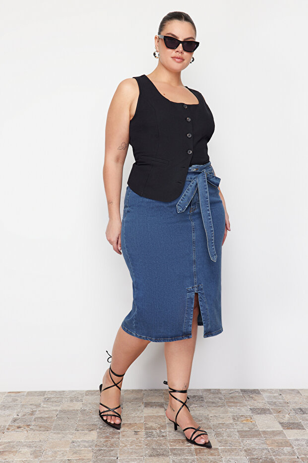 Açık Mavi Kuşaklı Yüksek Bel Yırtmaçlı Denim Etek TBBSS23AZ00017 - 3