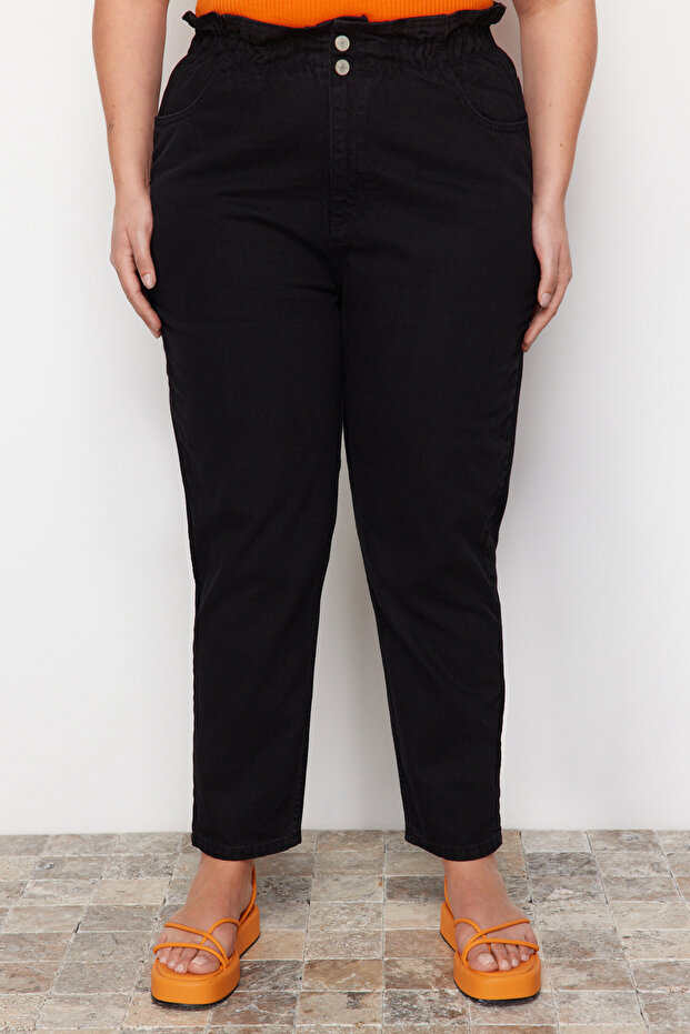 Siyah Yüksek Bel Beli Lastikli %100 Pamuk Büyük Beden Mom Jeans TBBAW23JE00002 - 1