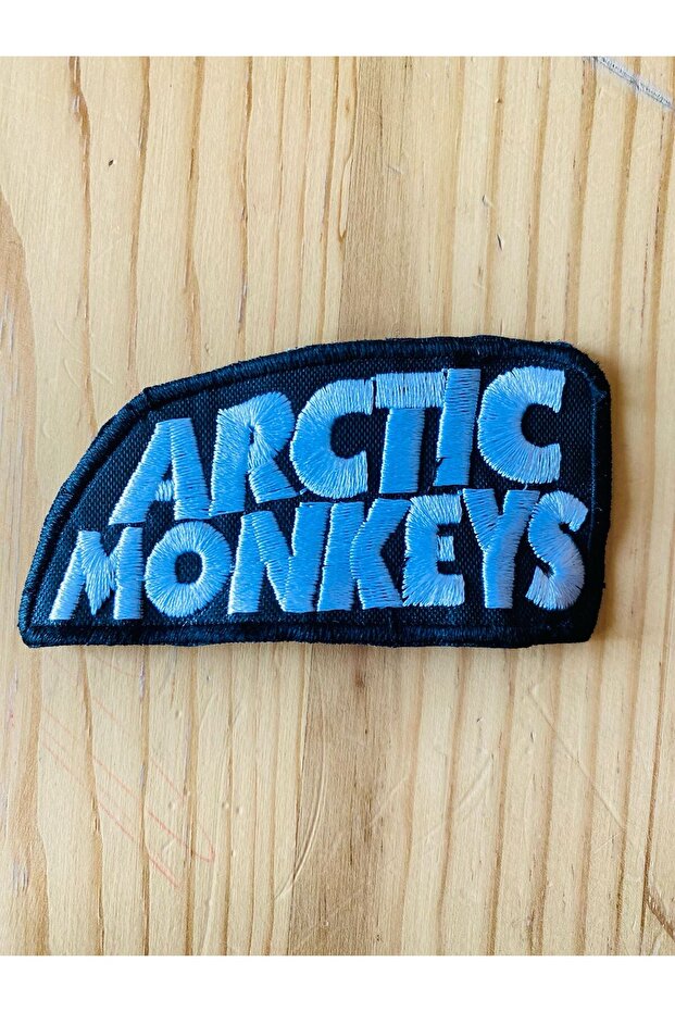 رقعة مطرزة لفرقة موسيقى Arctic Monkeys قابلة للخياطة (5 × 7 سم)