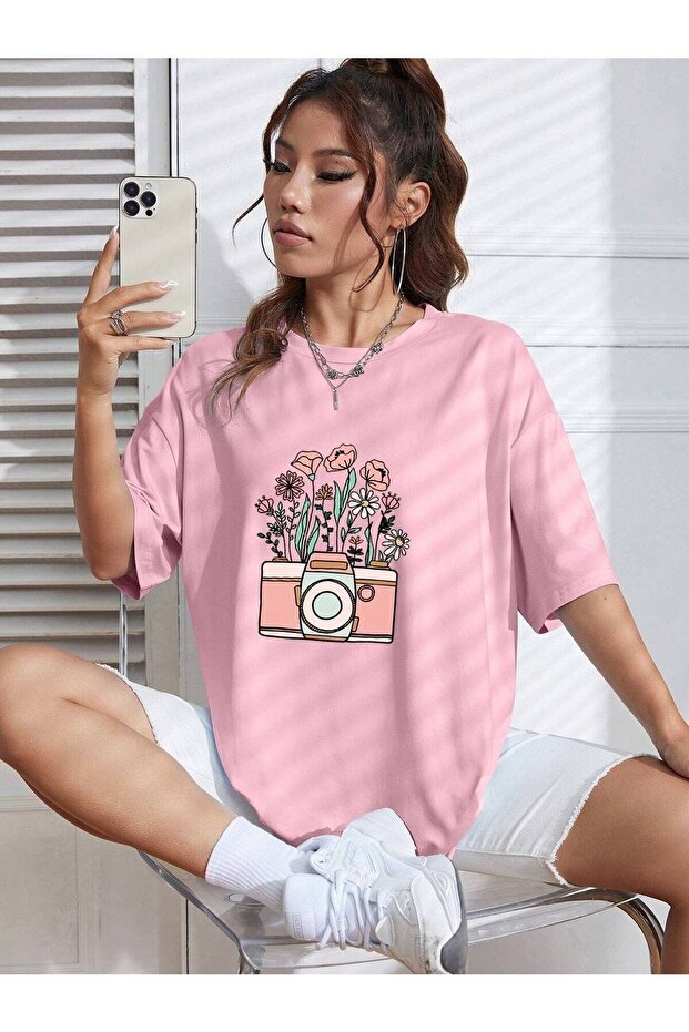 تي شيرت كاجوال بطبعة كاميرا كبيرة الحجم Boyfirend
