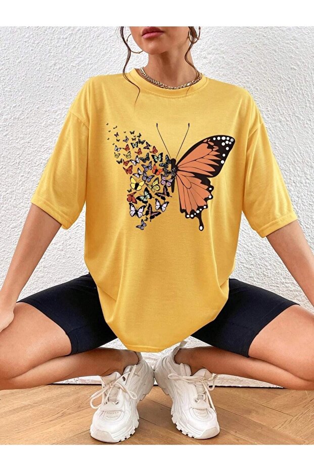 Yellow Butterfly Printed Women's Oversize T-shirt Casual Boyfirend