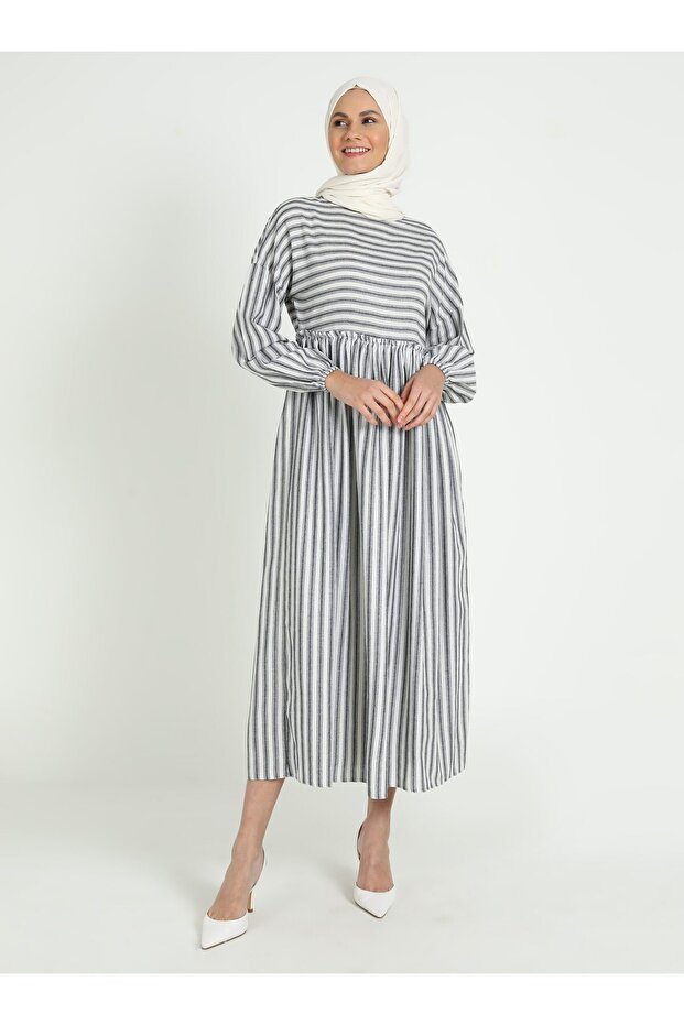 Elastic Sleeve Striped Hijab Dress - Black - Tavin