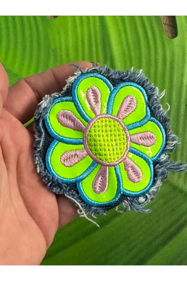 8X8 CM LEATHER JEANS NEON GREEN FLOWER CRUSH PATCH STITCH HOBBY ACCESSORY